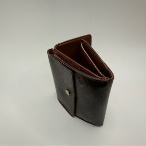 Louis Vuitton Elise Brown Monogram Wallet Tri-Fold | Unisex | Pre-Owned |